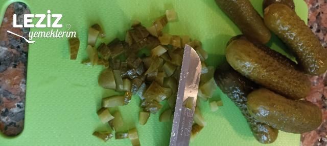 Hardal Tohumlu Yoğurtlu Patates Salatası