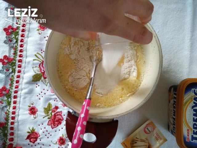 Limonlu Muhallebi (Kıvamı Muhteşem)