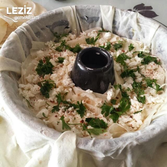 Kek Kalıbında Börek Yapımı