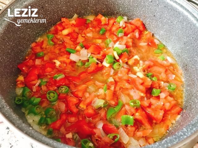 Leziz Domatesli Bulgur Pilavı
