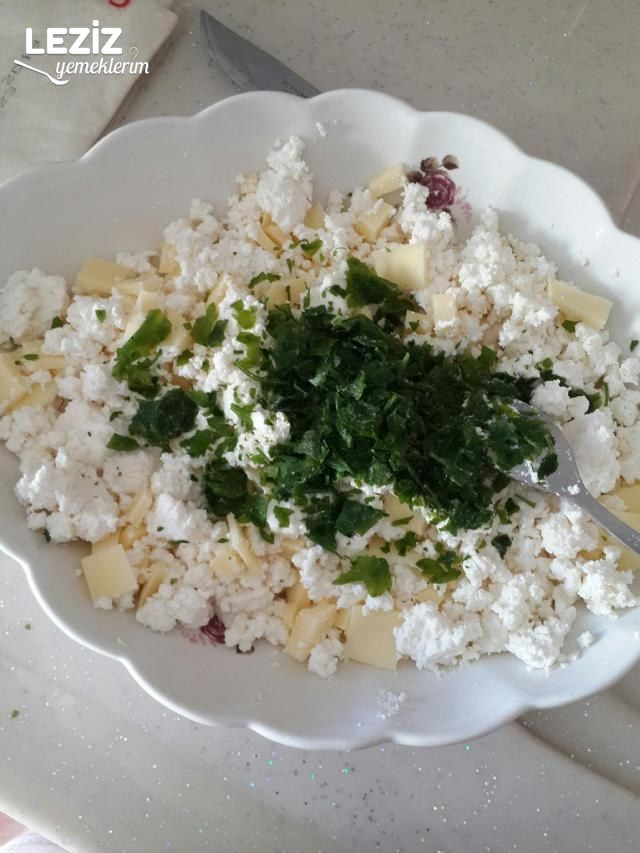 Yalancı Su Böreği (Aşama Aşama Anlatım)