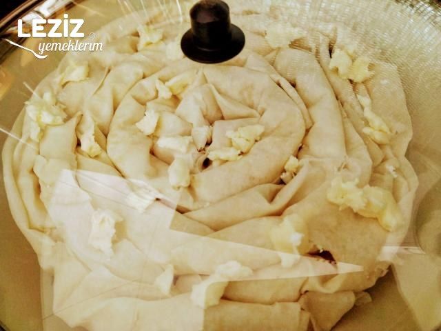 Tavada Peynrili Dolama Börek