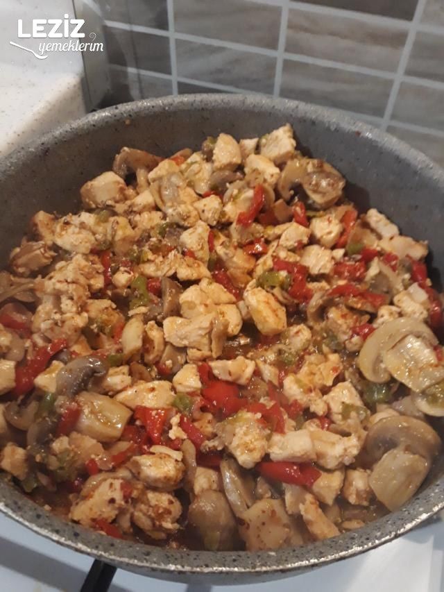 Nefis Tavuklu Mantar Sote