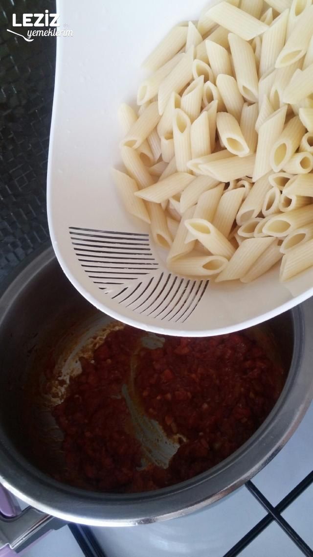 Domates Soslu Penne Rigate