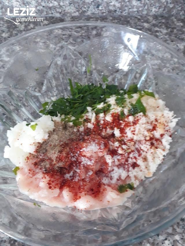 Tavuk Köftesi