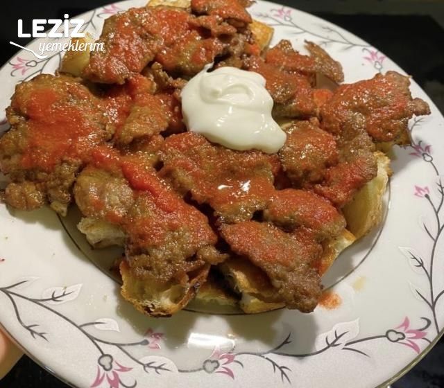 Pideli Köfte İskender Tarifi