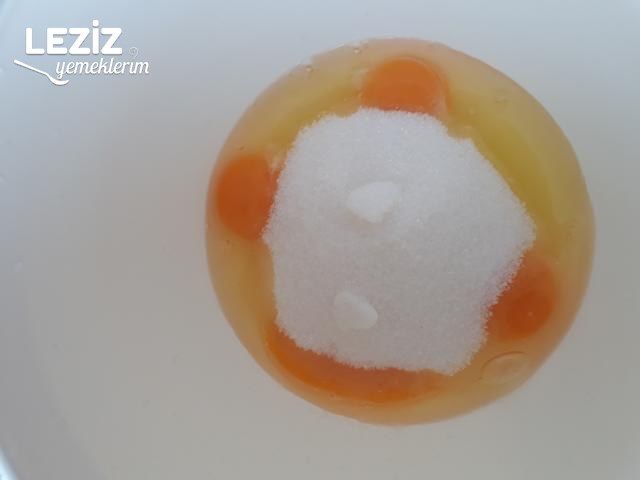 Nutellalı Kek Tarifi (Aşamalı Anlatım)