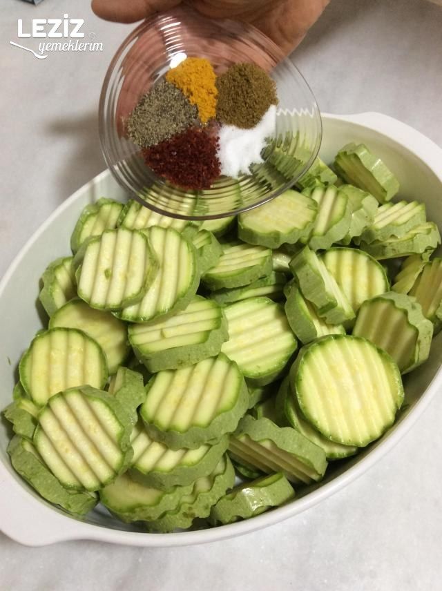 Kızartma Tadında Fırında Kabak