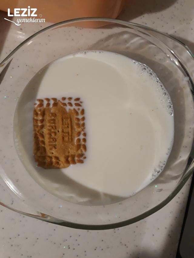 Eti Burçaklı Pasta