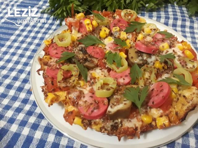 Kahvaltıya Omlet Tabanlı Pizza