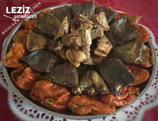 Kuru Patlıcan Ve Kuru Biber Dolması