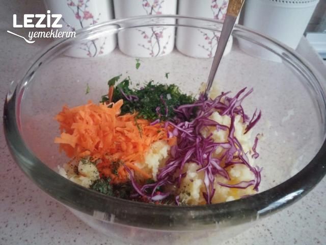 Havuç Taratorlu Patates Ezme Salatası