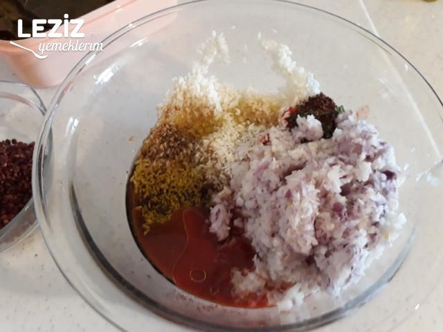 Zeytinyağlı Sarma (Resimli)