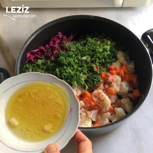 Mor Lahanalı Kış Salatası