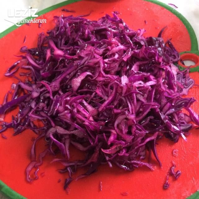 Mor Lahanalı Kış Salatası