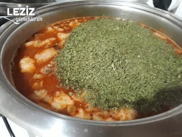 Ekşili Etli Topalak Çorbası