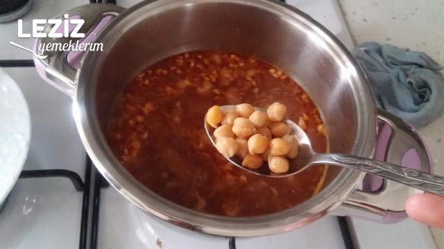 Etli Paça Yemeği