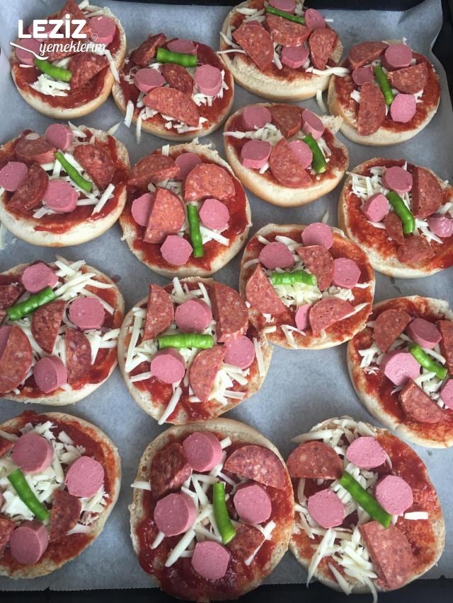 Hamburger Ekmeğinden Pratik Pizza