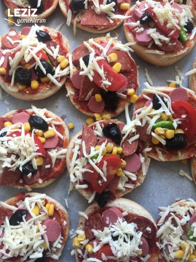 Hamburger Ekmeğinden Pratik Pizza