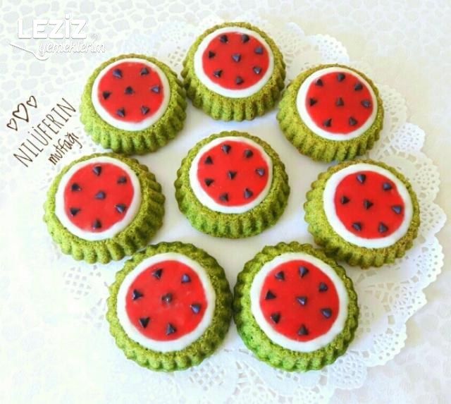 Karpuz Şeklinde Mini Tart Kekler