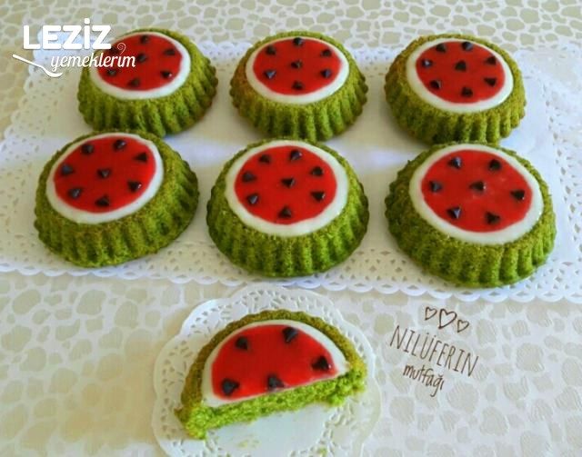 Karpuz Şeklinde Mini Tart Kekler
