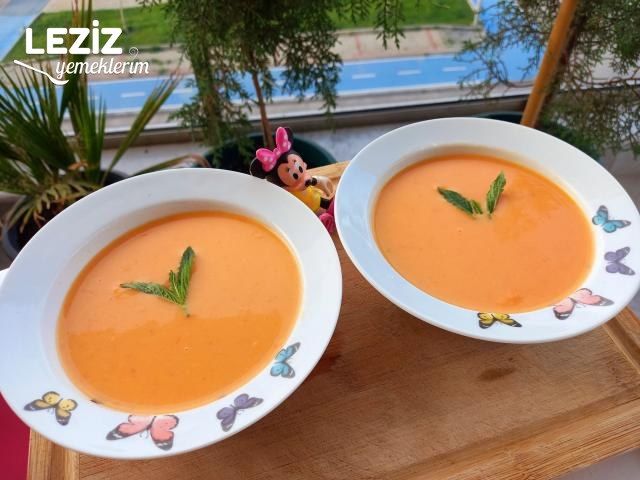 Yalancı (Yaş) Tarhana Çorbası