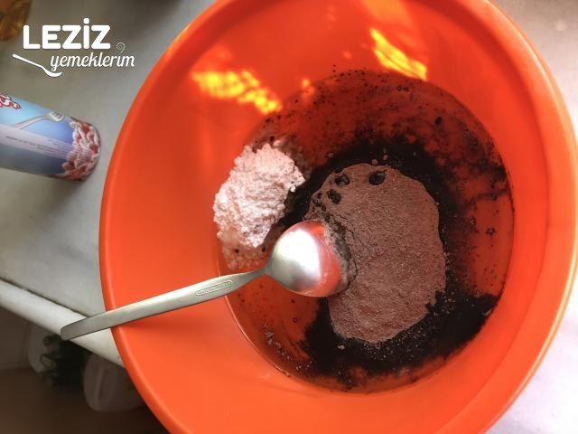 Az Malzemeli Kakaolu Pudingli Kıyır Kurabiye