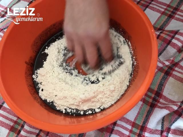 Az Malzemeli Kakaolu Pudingli Kıyır Kurabiye