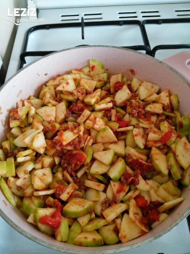 Kıymalı Kabak Yemeği