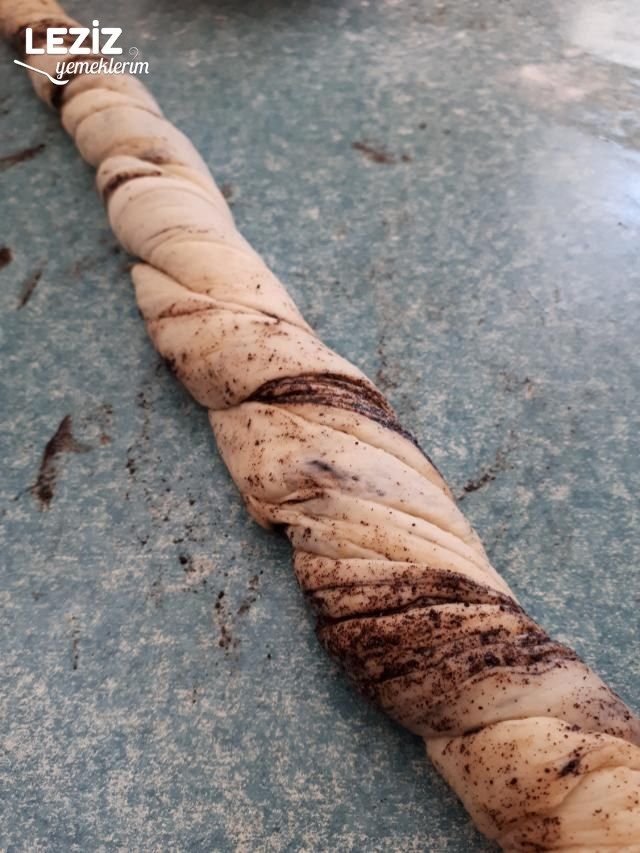 Tel Tel Açılan Haşhaşlı Çörek