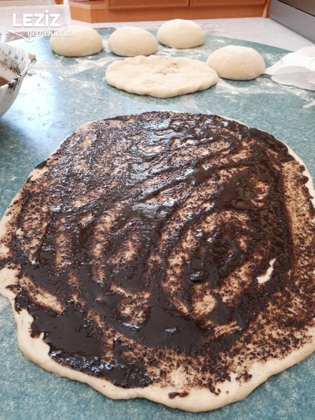 Tel Tel Açılan Haşhaşlı Çörek