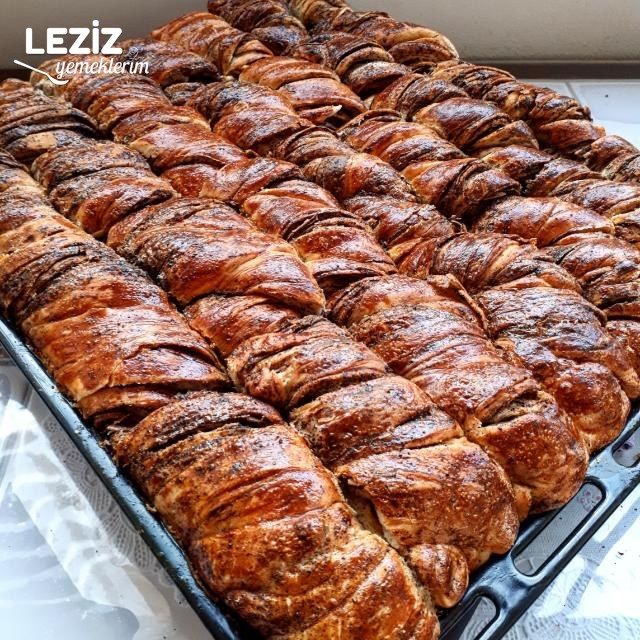 Tel Tel Açılan Haşhaşlı Çörek