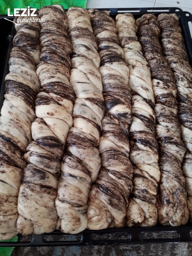 Tel Tel Açılan Haşhaşlı Çörek