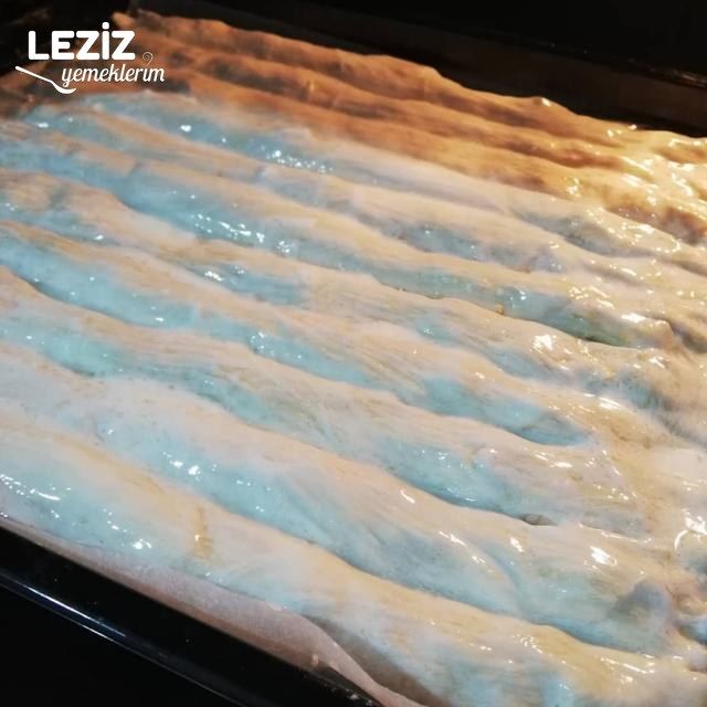Çökelek Kavurmalı Kol Böreği