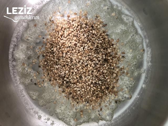 Susamlı Puf Omlet