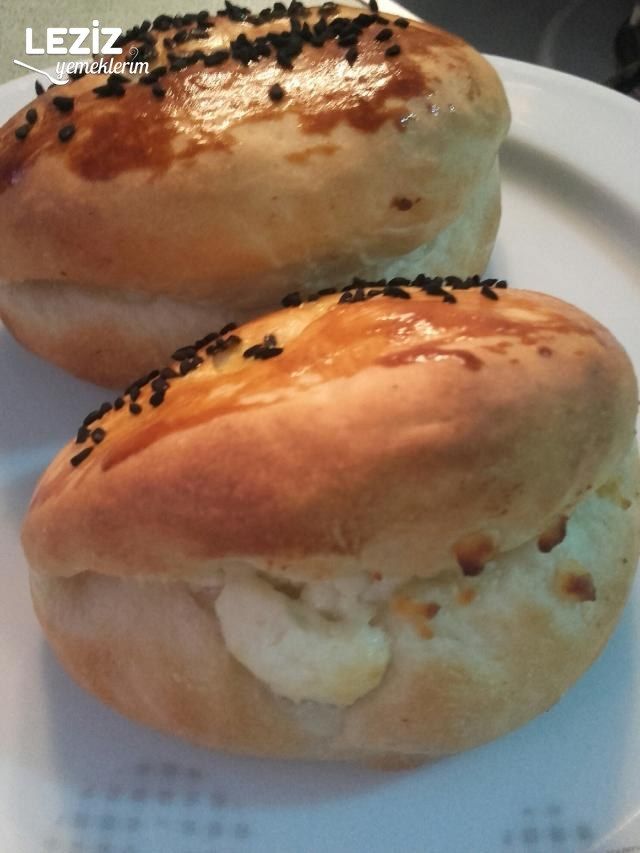 Zeytinyağlı Ve Yoğurtlu Poğaça Tarifi