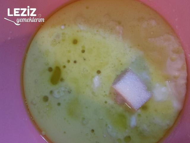 Zeytinyağlı Ve Yoğurtlu Poğaça Tarifi