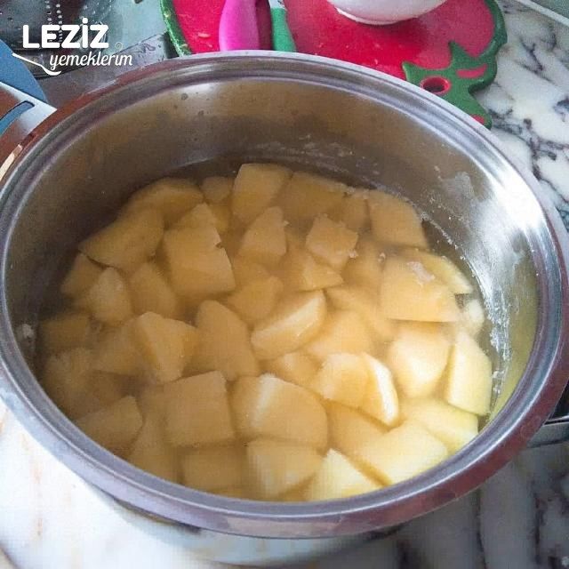 Galeta Unlu Patatesli Çıtır Börek