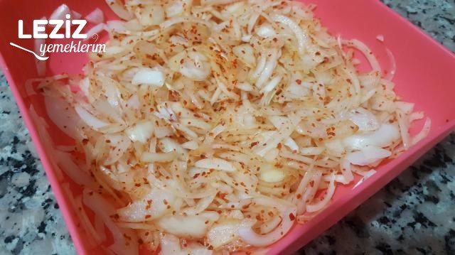 Tereyağlı Soğanlı Çörek