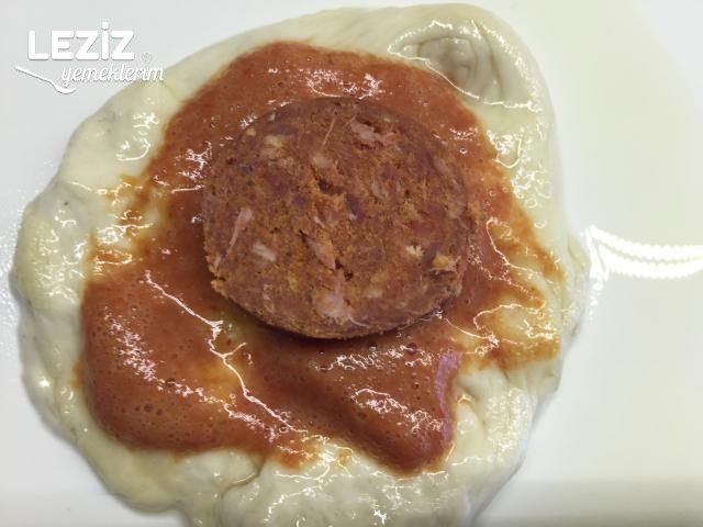 Ekmek Hamurundan Pratik Top Pizza