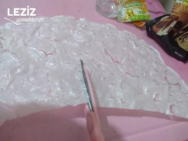 Çikolatalı Güllaç Tarifi (Aşama Fotoğraflı)
