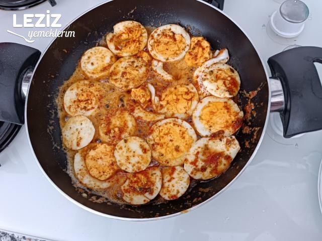 Tereyağlı Yumurta Kapama Tarifi