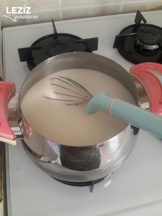 Bulgur Köfteli Yoğurtlu Çorba