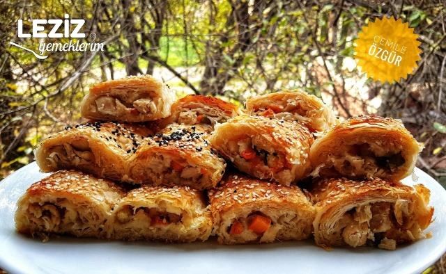 Baklavalık Yufkadan Tavuklu Börek