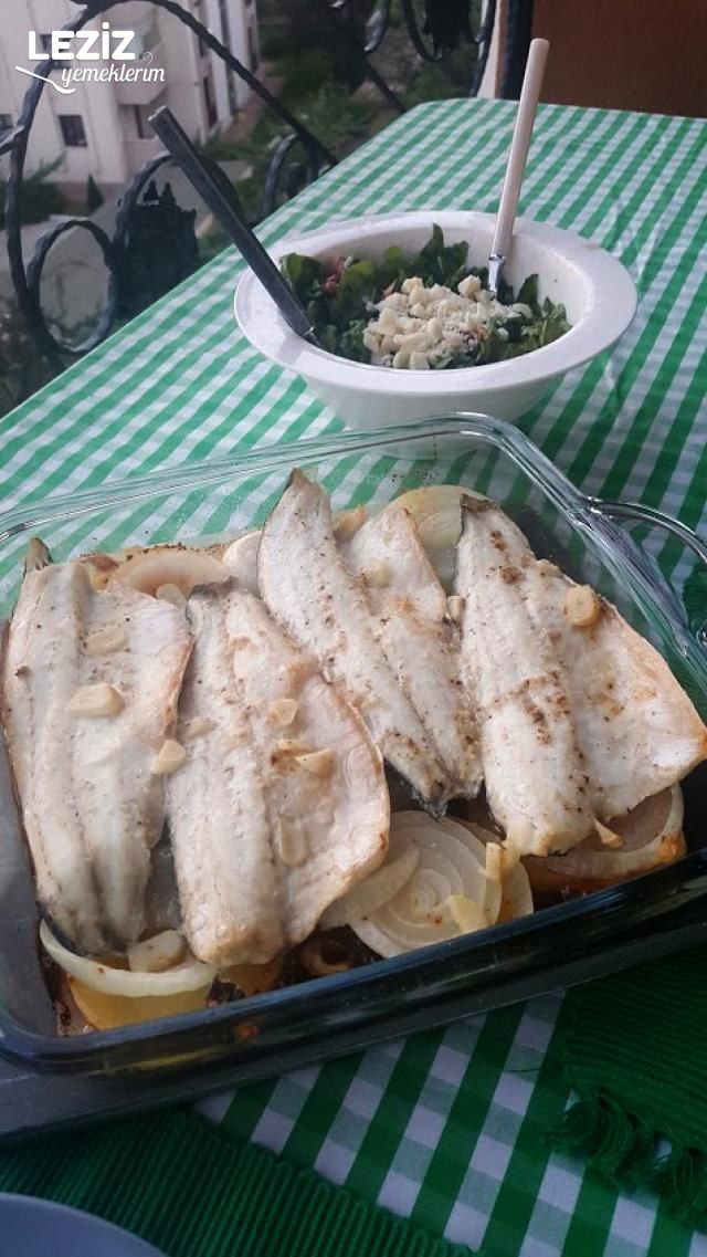 Fırında Patatesli Soğanlı Levrek