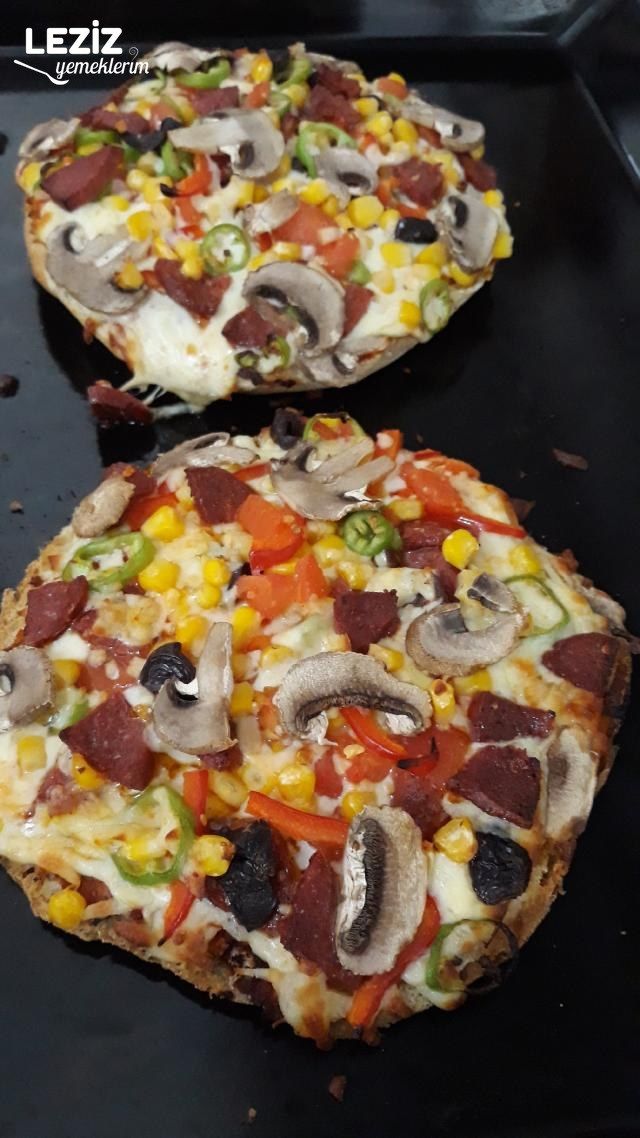 Bazlamadan 20 Dk Pratik Pizza Yapımı