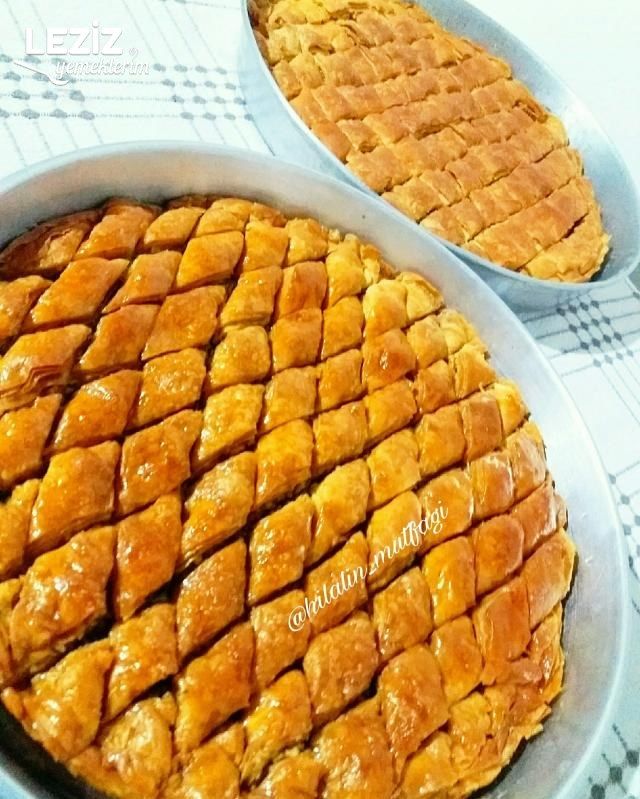 Nefis Ev Baklavası (Cevizli)