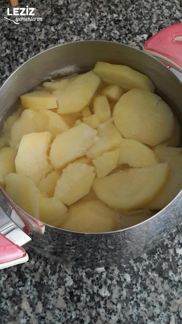 Tereyağlı Patates Püresi Nasıl Yapılır