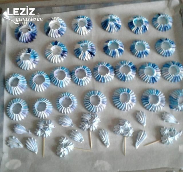 Renkli Beze