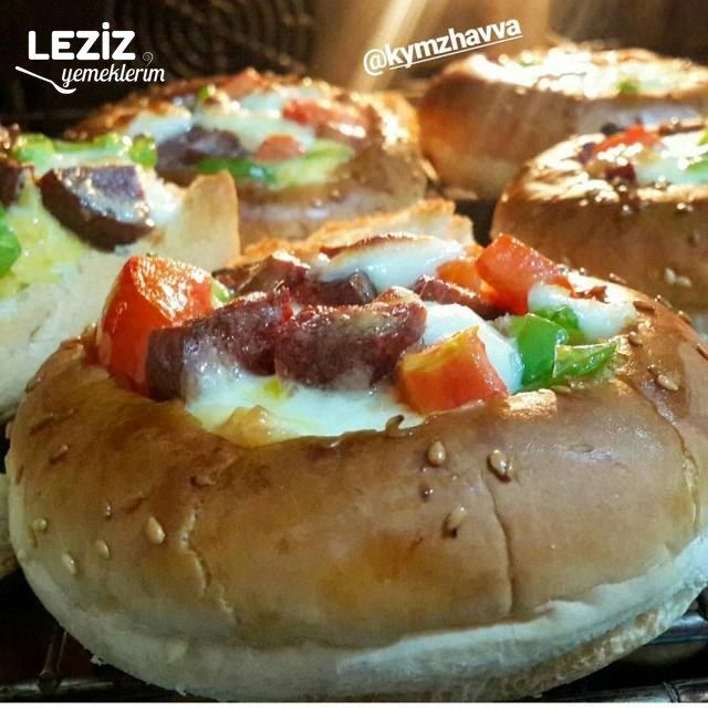 Hamburger Ekmeğinden Pizza